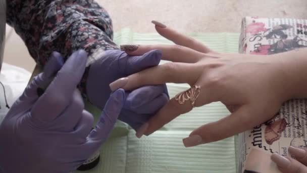 Proces manicure kosmetyczny — Wideo stockowe