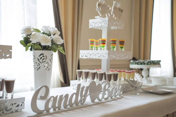 Bar Bonbons Décoré Luxe Élégant Pour Célébration Mariage Couple Heureux — Photo