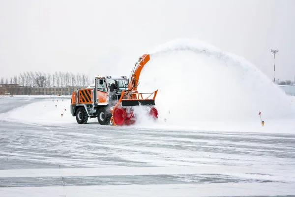 Soplador Nieve Limpia Pista Rodaje — Foto de Stock