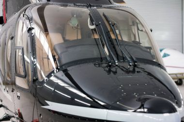 Helikopter yakın çekim kokpit