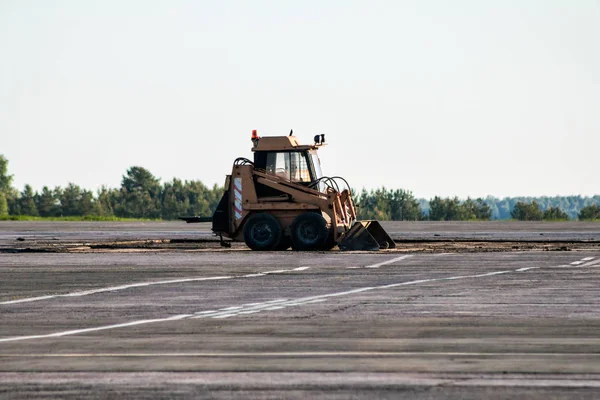 Mini Chargeuse Sur Pneus Aérodrome — Photo