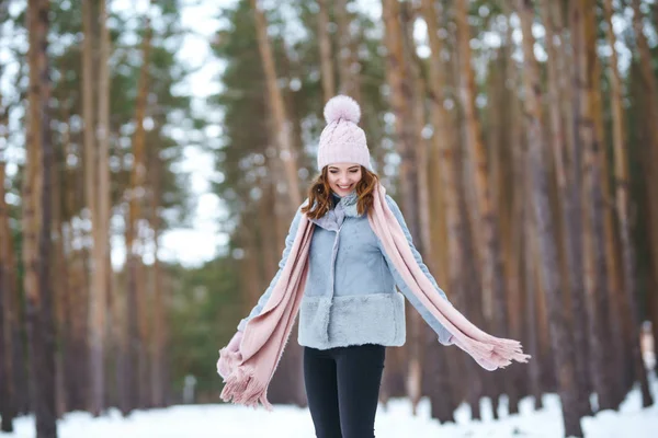 Young Beautiful Woman Smiling Having Fun Forest Girl Dressed Blue — Stock Photo, Image