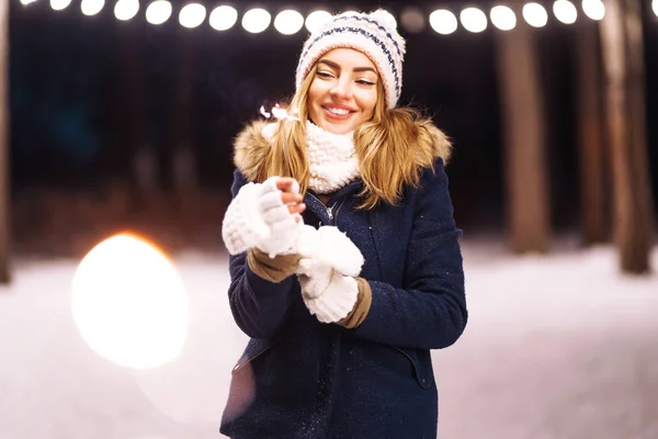 Cheerful Young Woman Holding Sparkler Hand Winter Forest Happy Cute — ストック写真