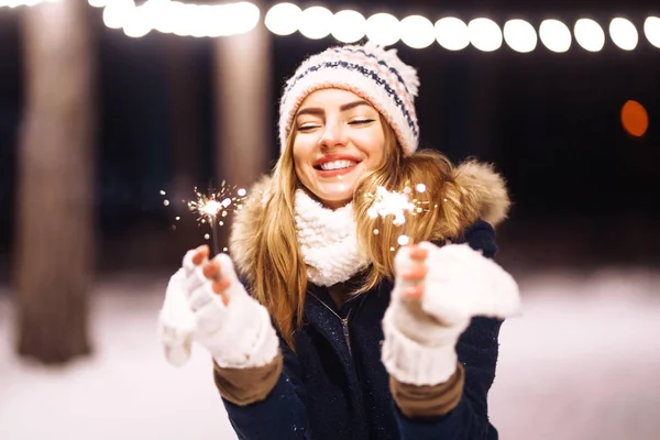 Cheerful Young Woman Holding Sparkler Hand Winter Forest Happy Cute — ストック写真