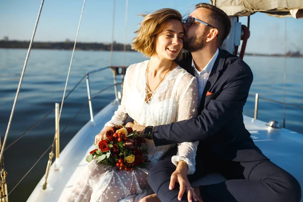 Beau Couple Mariage Sur Yacht Jour Mariage Plein Air Dans — Photo