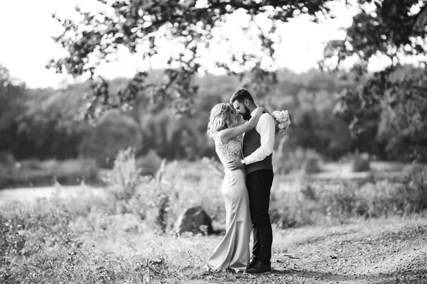 Sensual Black White Foto Bride Groom Stylish Couple Happy Newlyweds — Stock Photo, Image