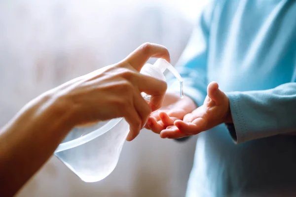 Hands Sanitizer Gel Mother Child Using Sanitize Soap Hand Coronavirus — Stock Photo, Image