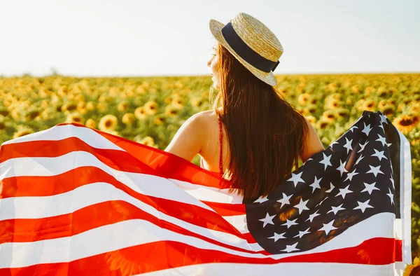 Fjärde Juli Fantastisk Tjej Hatt Med Den Amerikanska Flaggan Ett — Stockfoto