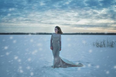 Karda beautyful kız. Kar kraliçesi