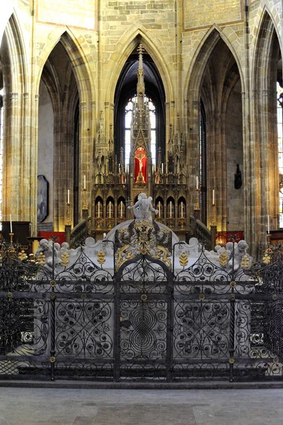 Church Interior Religious Sculptures Faith God Concept — Stockfoto