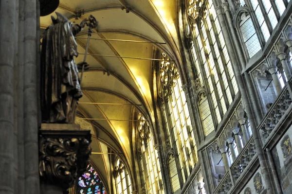 Vidrieras Catedral Hermoso Interior — Foto de Stock