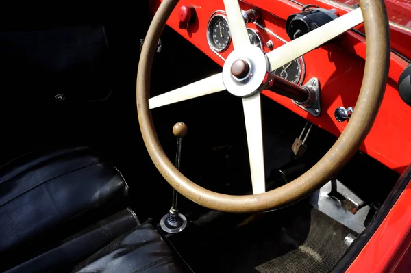 Red Retro Car Steering Wheel — Stok fotoğraf