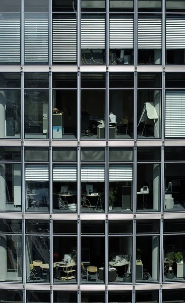 Berlin Office Building Glass Windows — Stockfoto