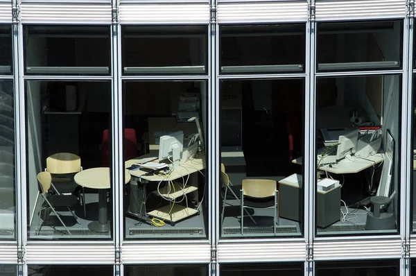 Berlin Office Building Glass Windows — Stockfoto