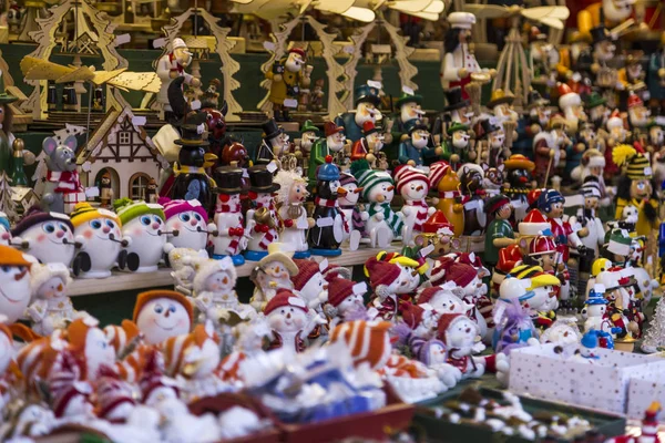 Noel el yapımı renkli Dekorotif oyuncakları