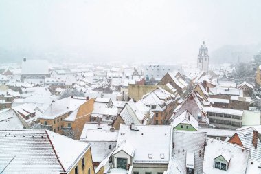 Tarihi şehir Meissen 'de kışın eski evler