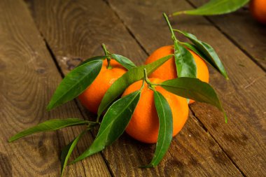 mandalina closeup ahşap arka plan üzerinde