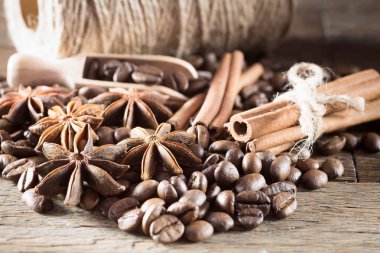 Kavrulmuş kahve çekirdekleri, arka plan olarak kullanılabilir.