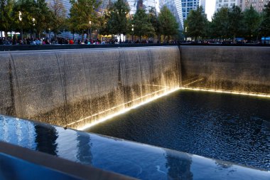 New York, Ny-26 Ekim 2016: 9 / 11 Memorial Pool, New York.