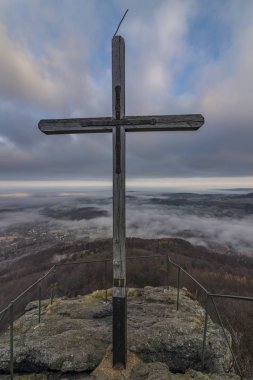Oresnik kaya Hejnice şehirde göster