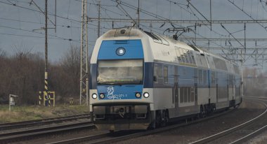 Prackovice nad Labem Köyü trenler