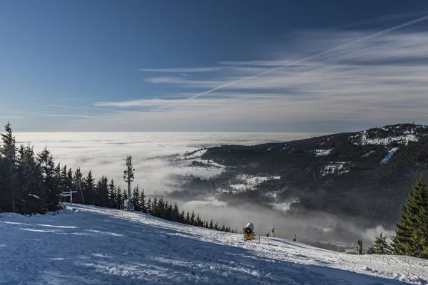 Piste de ski dans le village Dolni Morava — Photo