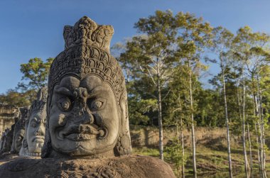 Sıcak güneşli sabah Angkor Wat Tapınağı