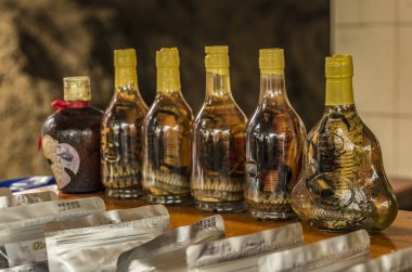 Pirinç şarabı Vietnam çiftlikte hayvanlarda