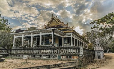 Siem Reap yakınındaki Phnom Krom Tapınağı