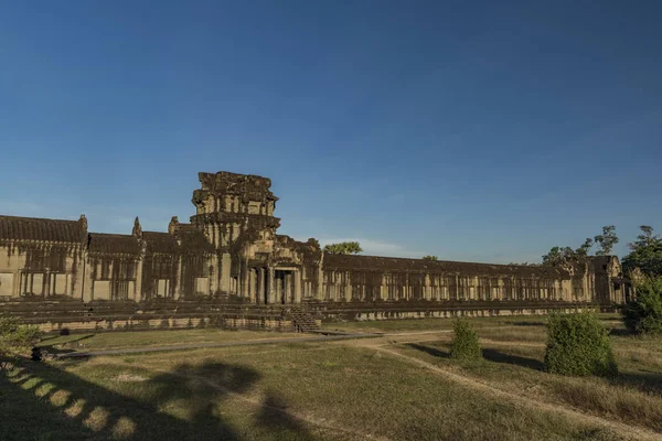 Templo de Angkor Wat antes do nascer do sol — Fotografia de Stock