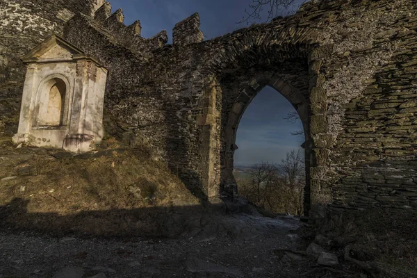 Castello di Bezdez nella regione della Boemia settentrionale — Foto Stock