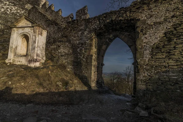 Château de Bezdez dans le nord de la Bohême — Photo