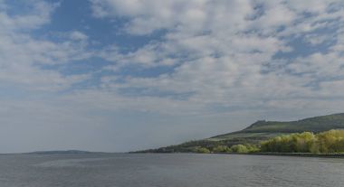 E alan bahar güneşli gün