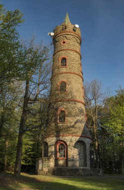 Jedlova tepe üzerinde gözetleme kulesi