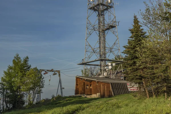 Kayak pisti ile teleferik Jedlova tepe üzerinde — Stok fotoğraf