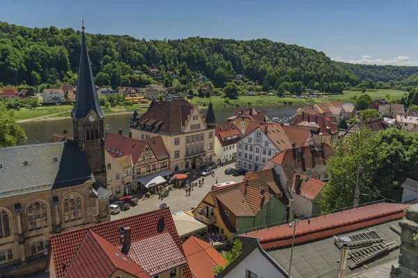 Stadt Wehlen i dalen av floden Labe — Stockfoto