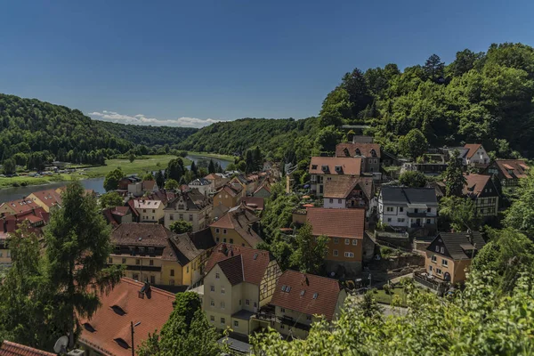 Stadt Wehlen i dalen av floden Labe — Stockfoto