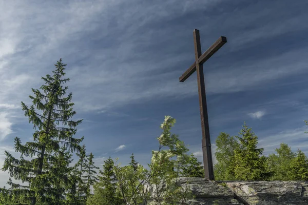 Weißes Kreuz im Isergebirge — Stockfoto