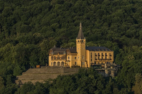 Vetruse замок на Usti nad Labem міста — стокове фото