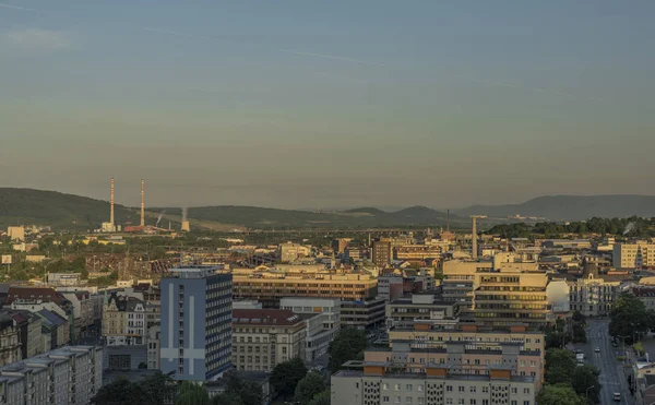 Wschód Słońca w mieście Ústí nad Labem — Zdjęcie stockowe