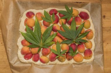 Esrar kayısı pasta pişirme önce