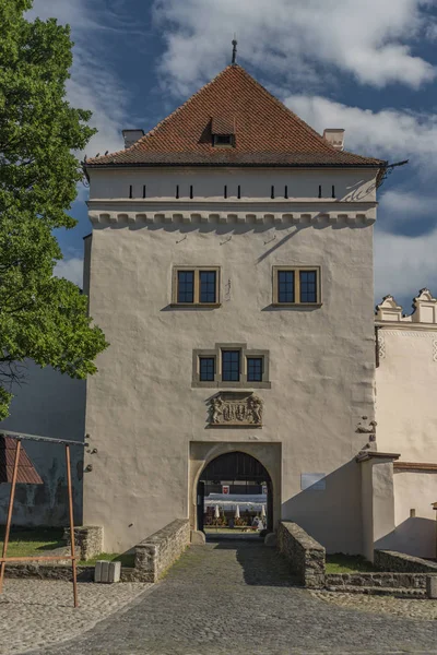 Matin ensoleillé dans la vieille ville de Kezmarok — Photo