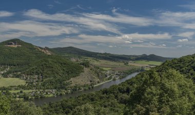 Kuzey Bohemia Nehri Labe Vadisi