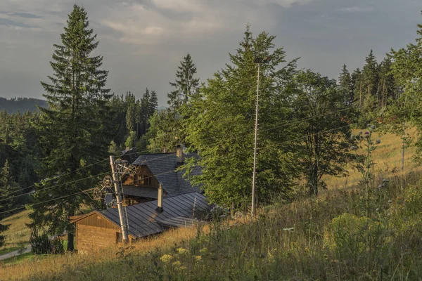 Günbatımı Kasarna Köyü yakınındaki yaz akşamları