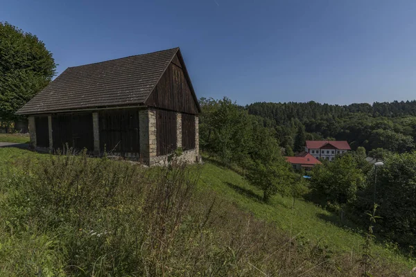 Han by nära Turnov stad i norra Böhmen — Stockfoto