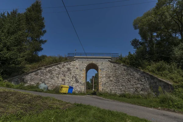Taş viyadük Sychrov village yakınındaki demiryolu