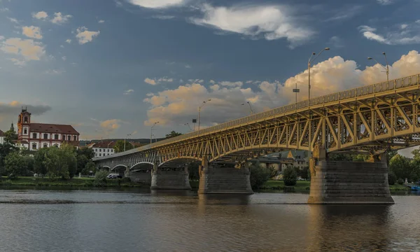 Silniční most v Litoměřicích město na severu Čech — Stock fotografie