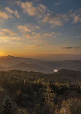 Varhost Hill valley Nehri'nin Labe için göster