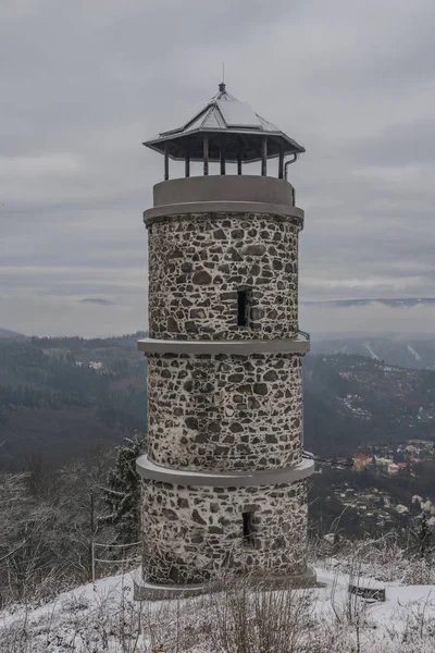 Bucina Башта спостереження над Kyselka — стокове фото