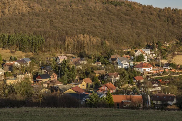 Dobetice Köyü ve şehrin Usti nad Labem bakış açısı